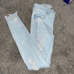 American eagle light wash ripped skinny jeans